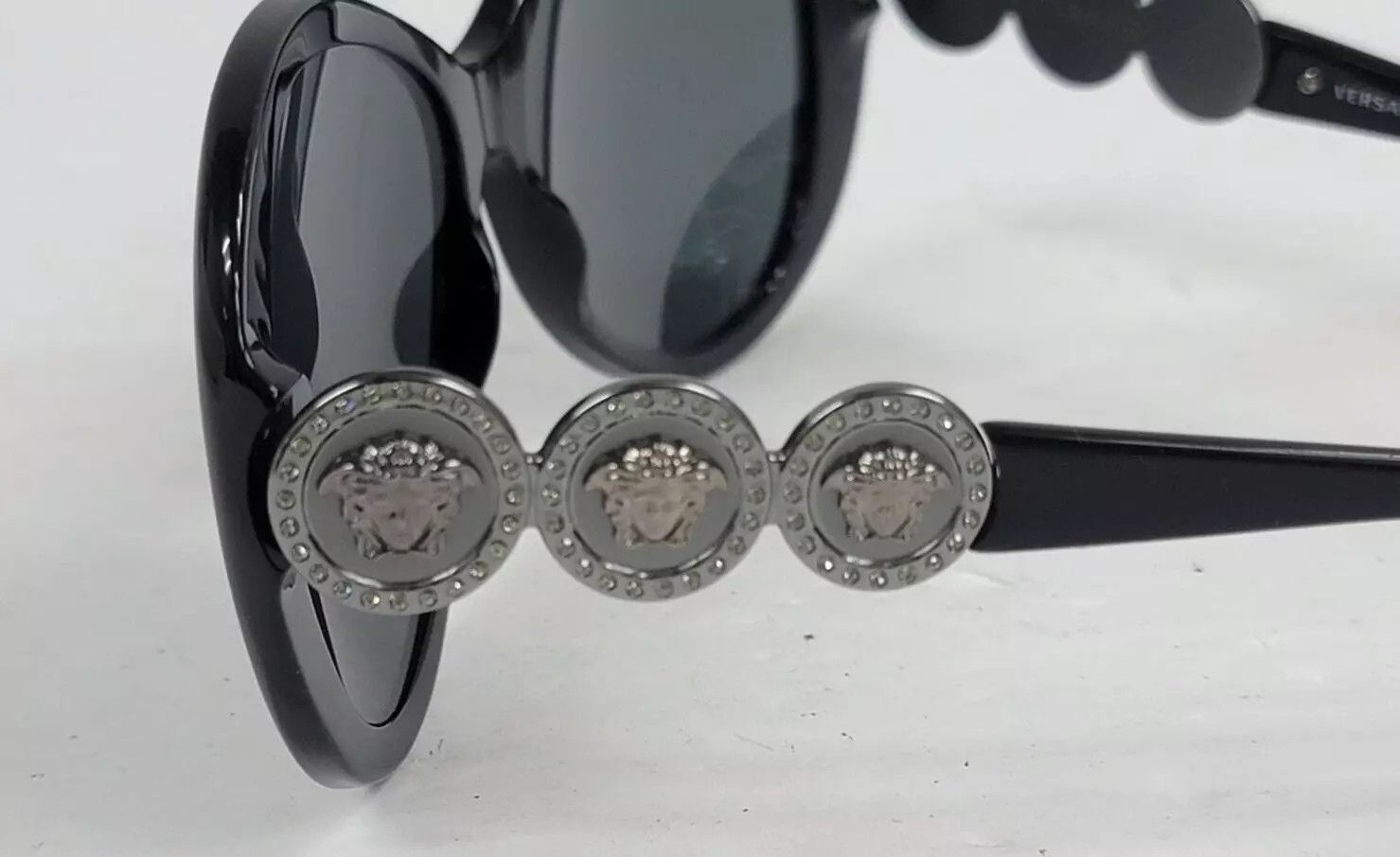 Versace Y2K Versace Triple Medusa Mod Sunglasses Size ONE SIZE - 6 Thumbnail