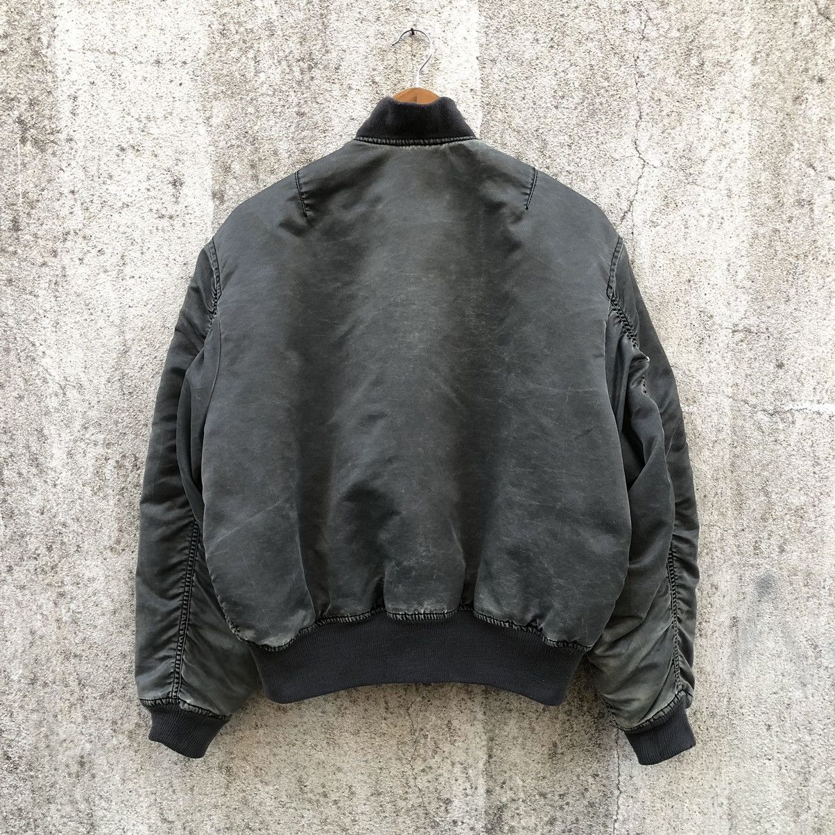 Vintage Vintage Sun Faded Flyers Men Intermediate Ma-1 Bomber Jacket Size US M / EU 48-50 / 2 - 3 Thumbnail