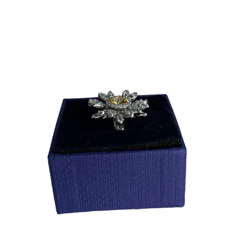 Swarovski swarovski Eternal Flower ring Flower 55 EUR / USA 7 Size ONE SIZE - 7 Thumbnail
