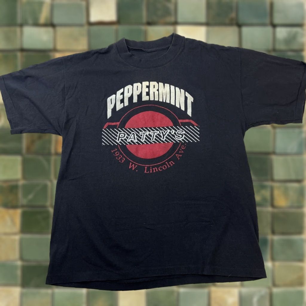 Vintage VINTAGE Milwaukee Local Bar T Shirt Peppermint Patty’s Large Men’s Black L USA Wisconsin Size US L / EU 52-54 / 3 - 1 Thumbnail