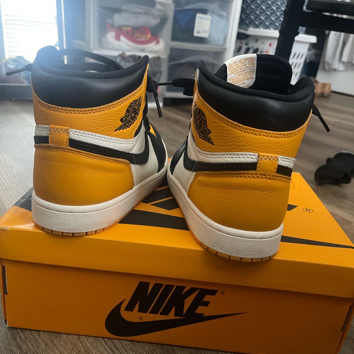 Jordan Brand × Nike Air Jordan 1 Retro High Og Yellow Toe Size US 10 / EU 43 - 5 Thumbnail
