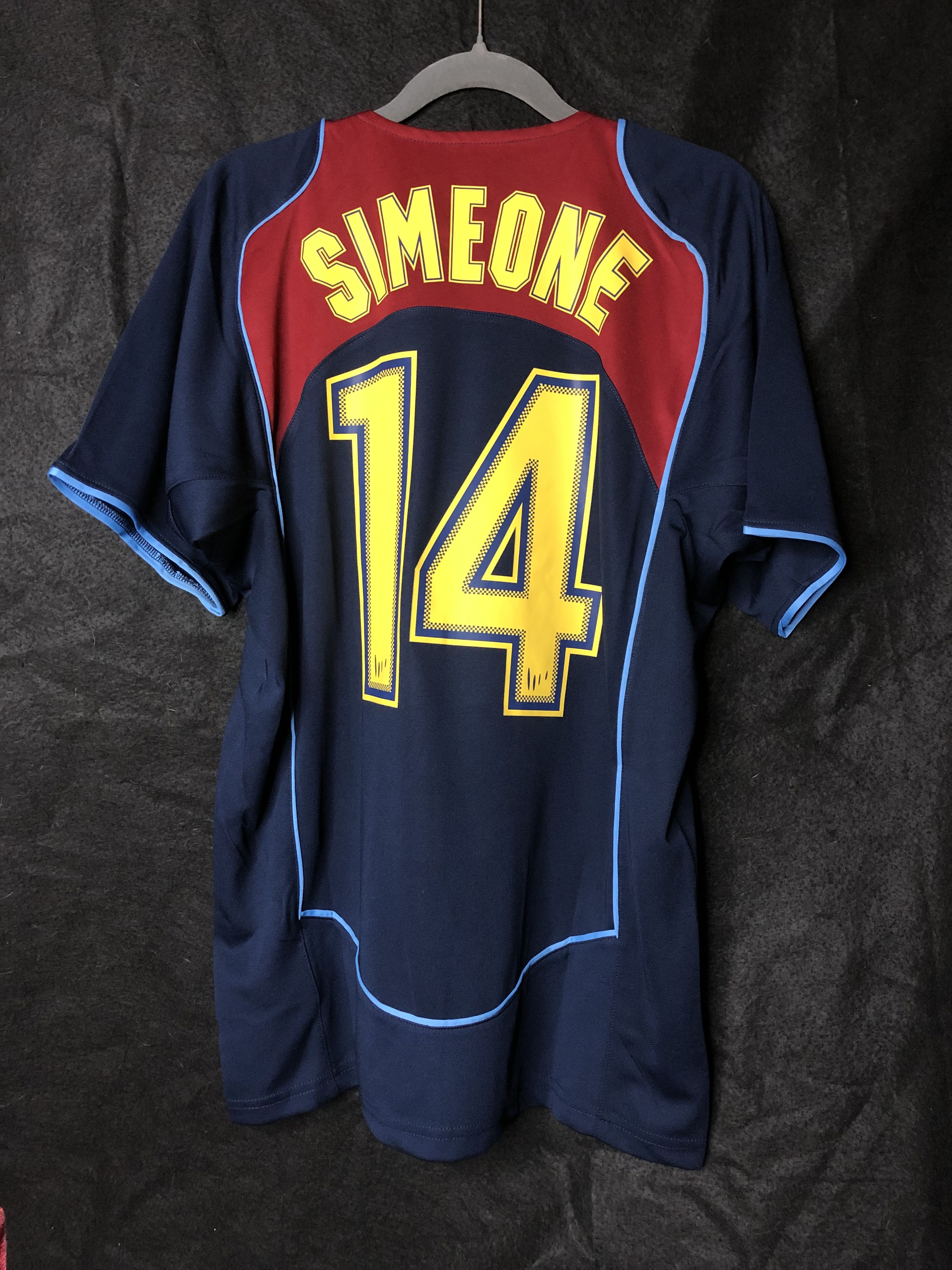 Vintage Someone Away Soccer Shirt Short #14 Size US L / EU 52-54 / 3 - 1 Thumbnail