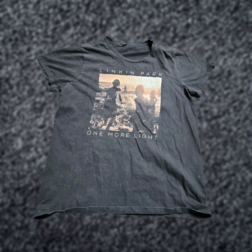 Vintage VINTAGE Bay Island Sportswear Linkin Park Band T-Shirt Men Large Black Graphic 90s Music Logo Size US L / EU 52-54 / 3 - 1 Thumbnail