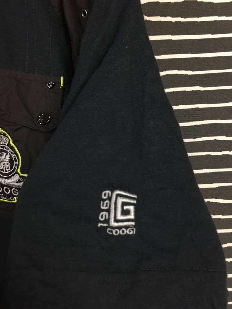 Coogi Coogi Australia Crest Logo Technical Military Henley Tee Size US XXL / EU 58 / 5 - 7 Thumbnail