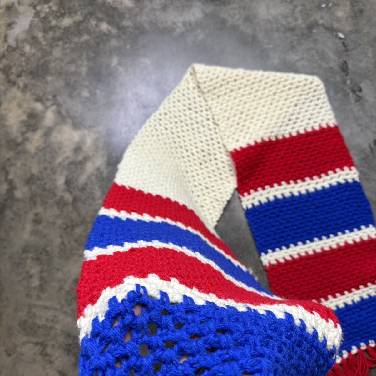 Vintage vintage red white and blue crochet knit head wrap scarve Size ONE SIZE - 5 Thumbnail