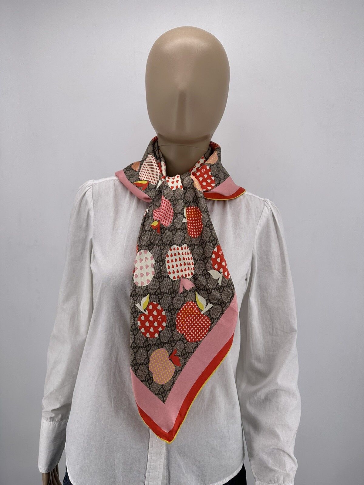Gucci New Gucci Scarves 90x90cm Size ONE SIZE - 2 Thumbnail