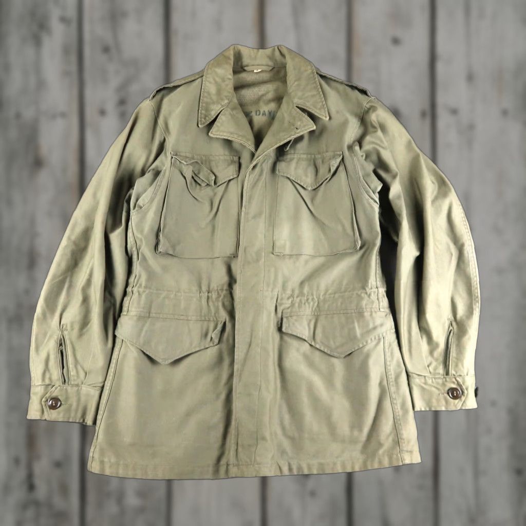 Olive VINTAGE US Army M43 Jacket Mens 34L Olive Green Military Jacket Cotton Canvas Mid-Length Green 40s WW2 Army Size US M / EU 48-50 / 2 - 1 Thumbnail