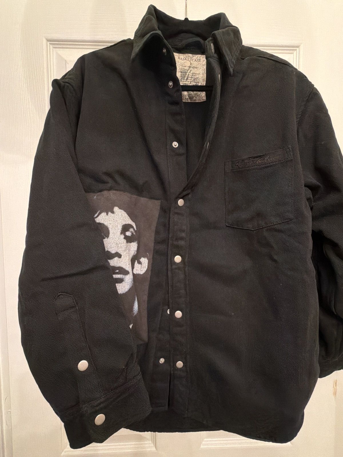 basketcase gallery Basketcase gallery Page alleyway , padded button up Size US S / EU 44-46 / 1 - 2 Thumbnail