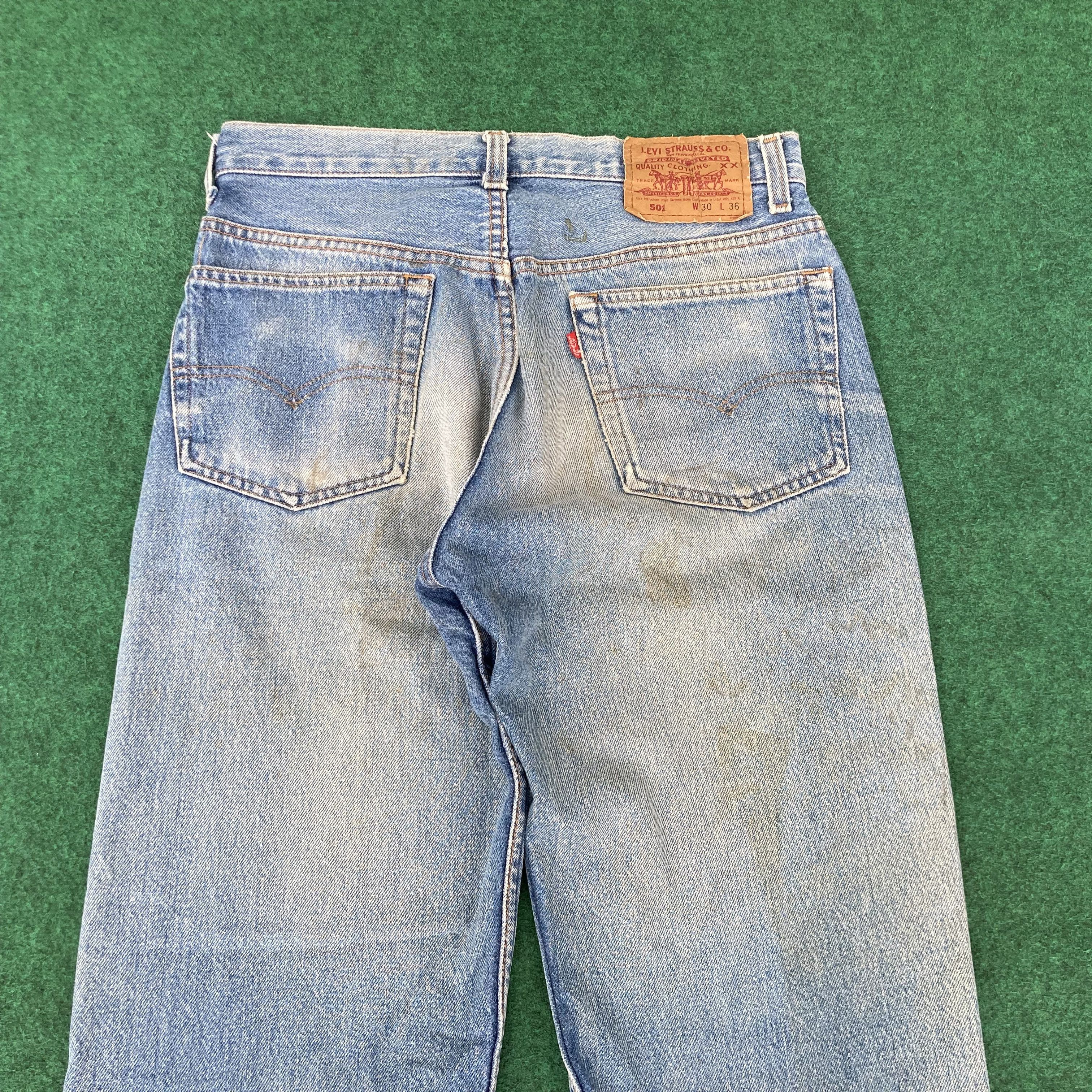 Levi's 28x31.5 Vintage Levis 501 Button Fly Blue Denim 28 Jeans Size US 28 / EU 44 - 15 Thumbnail