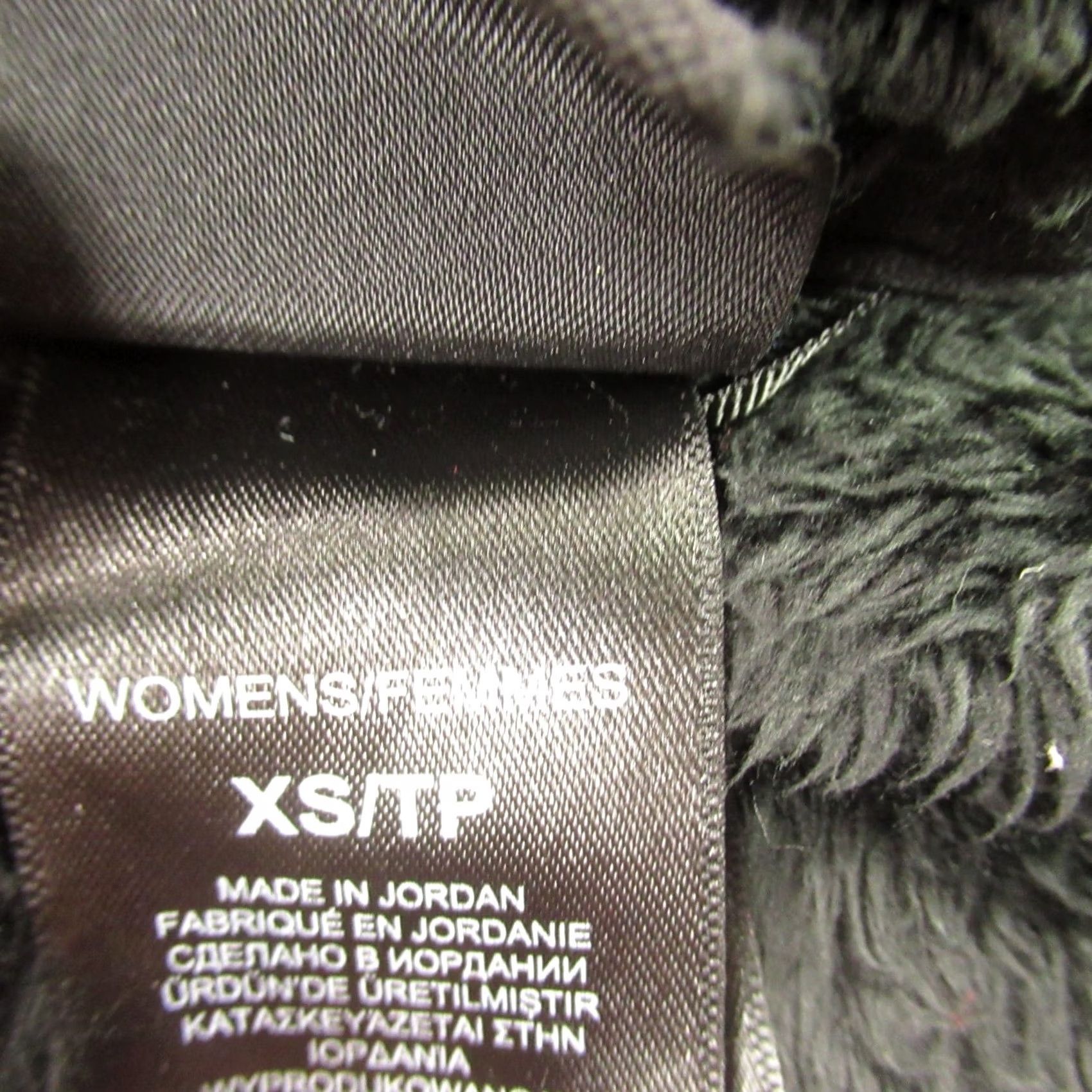 The North Face The North Face Jacket Womens XS Full Zip Long Sleeve Fleece Black Pockets Size XS / US 0-2 / IT 36-38 - 4 Thumbnail