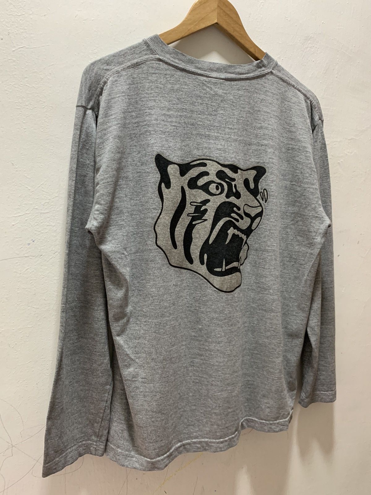 MLB Hanshin Tigers Shirt Japanese Baseball Team Apparel Medium Size US M / EU 48-50 / 2 - 9 Thumbnail