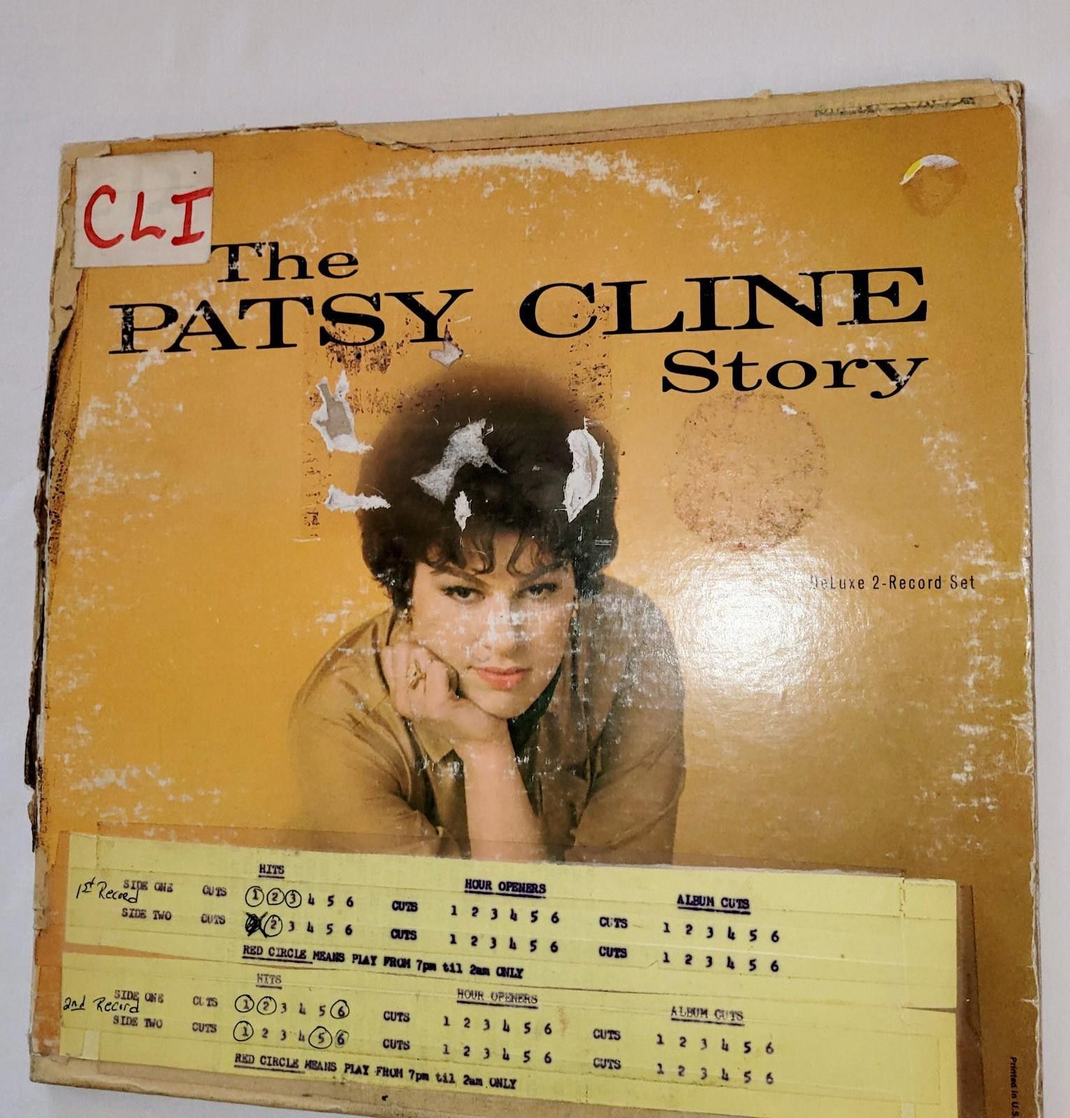 Designer The Pasty Cline Story deluxe 2 record set, vinyl LP Size ONE SIZE - 1 Thumbnail