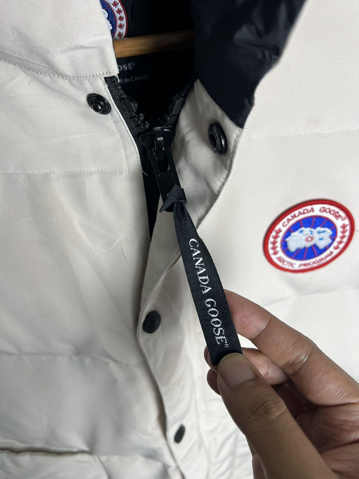 Canada Goose Canada Goose Vest Puffer Coyote Fur Size US XXL / EU 58 / 5 - 5 Thumbnail