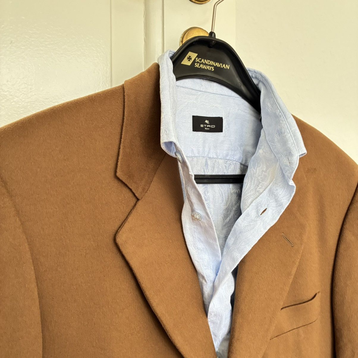Corneliani Corneliani 100% Virgin Wool Camel Overcoat - Italy - Size 36R - 2 Thumbnail