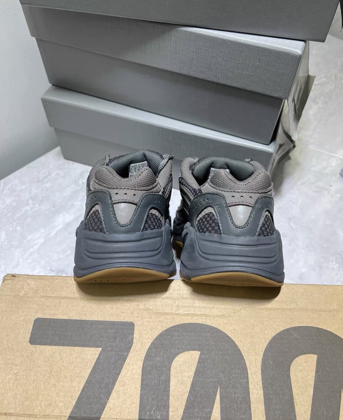 Yeezy Yeezy 700 Crystal Clear J42 Size US 6.5 / IT 36.5 - 5 Thumbnail