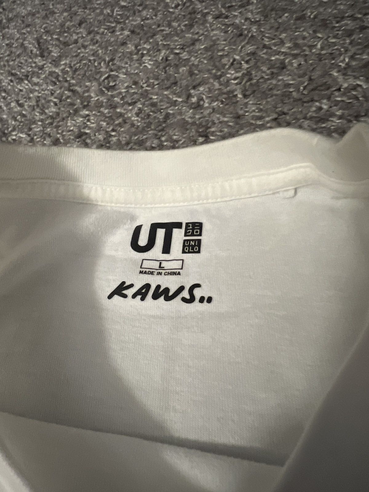Kaws × Uniqlo Kaws BFF Uniqlo White T-Shirt Large L Size US L / EU 52-54 / 3 - 3 Thumbnail