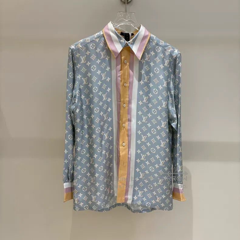 Louis Vuitton Louis Vuitton Monogram full print presbyopic silk shirt Size XS / US 0-2 / IT 36-38 - 1 Thumbnail