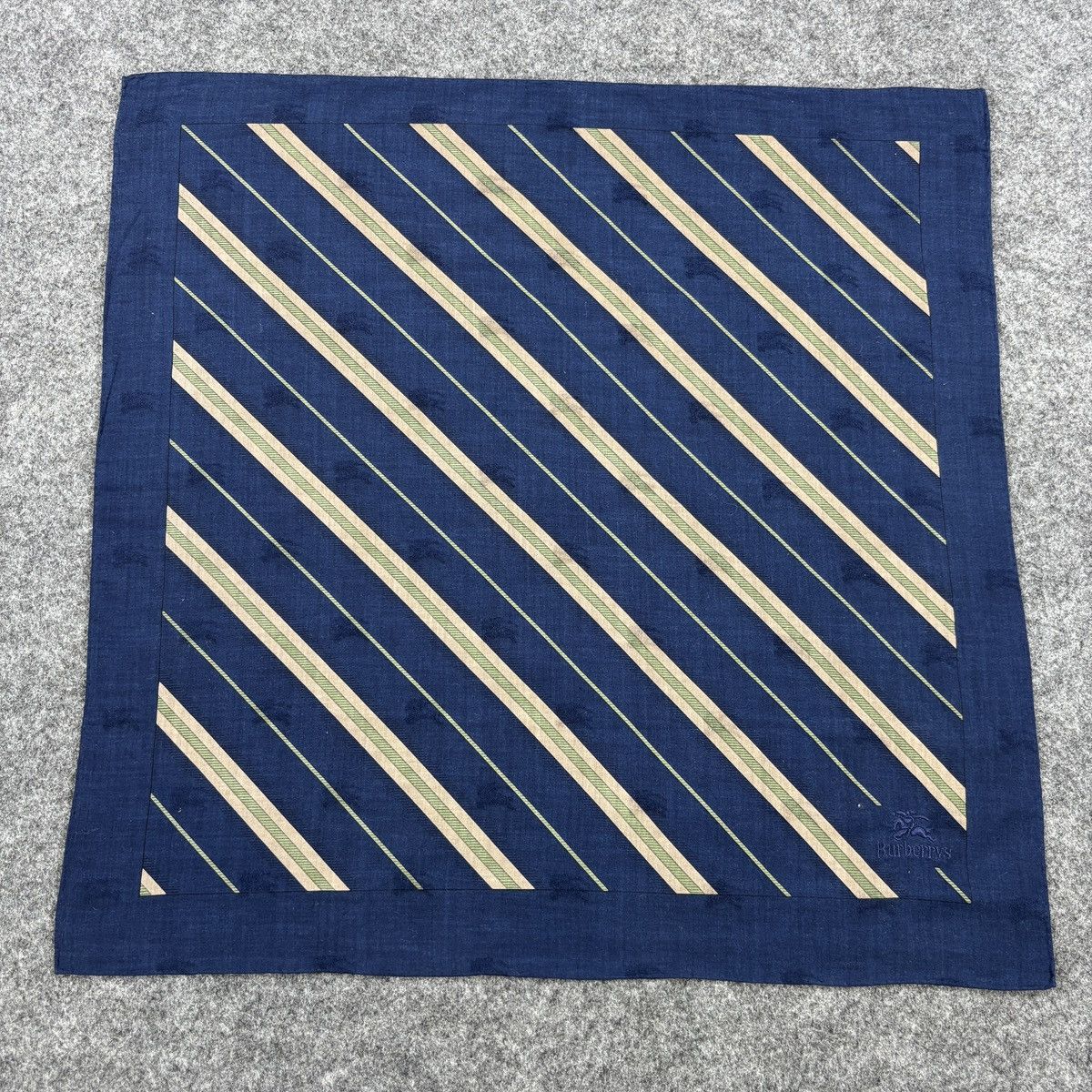 Burberry × Vintage Handkerchief # E030 # Bandana # Neckerchief Size ONE SIZE - 1 Thumbnail