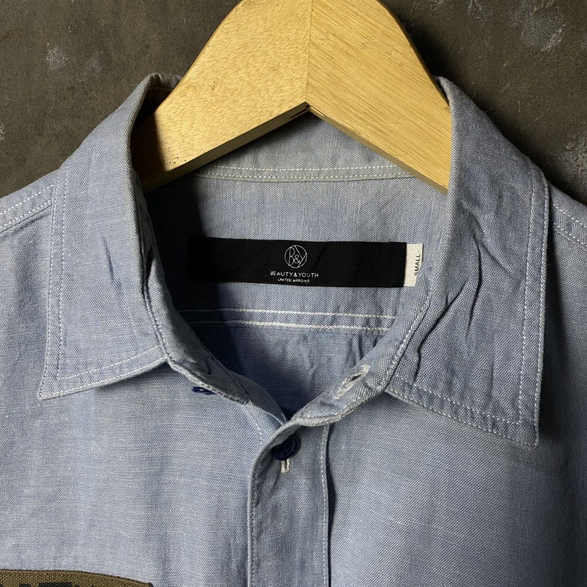 Japanese Brand × United Arrows beauty & youth united arrows vacation chambray shirt Size US M / EU 48-50 / 2 - 6 Thumbnail