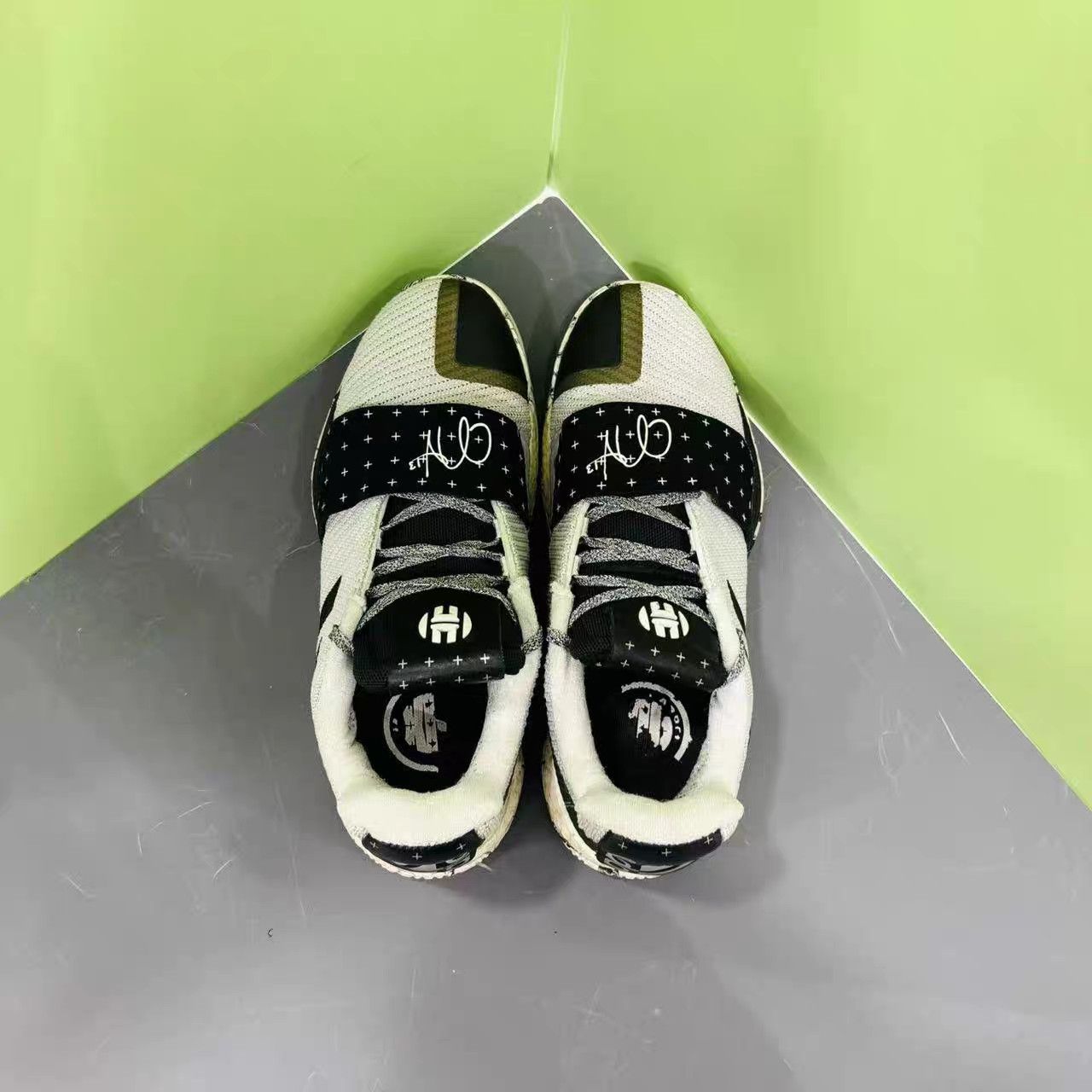 Adidas adidas Harden 3 Low Top Basketball Shoes K15 Size US 9.5 / EU 42-43 - 8 Thumbnail