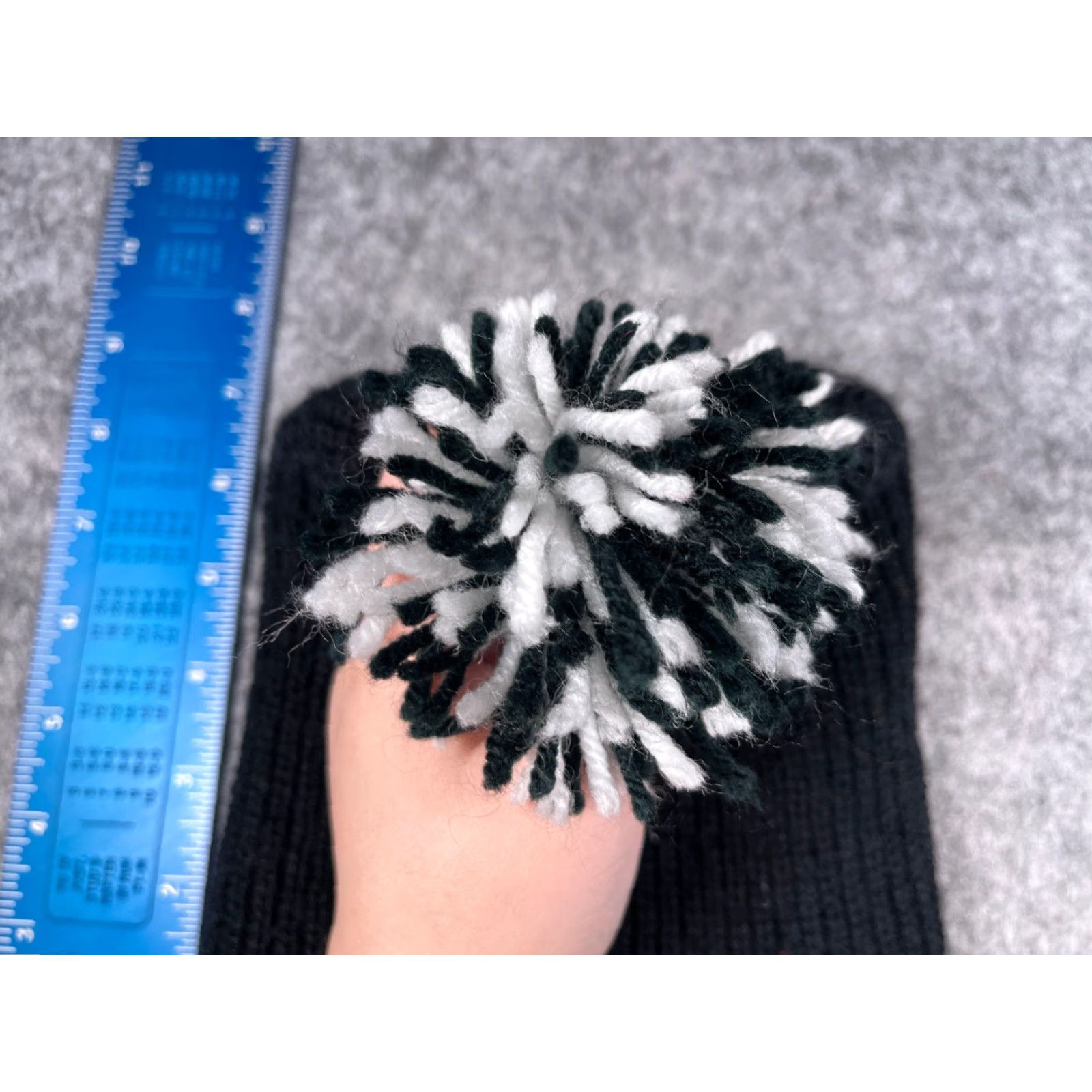 Vintage VINTAGE Beanie Hat Womens One Size Black Knit Acrylic Ski Outdoors Fall Winter Girls Size ONE SIZE - 3 Thumbnail