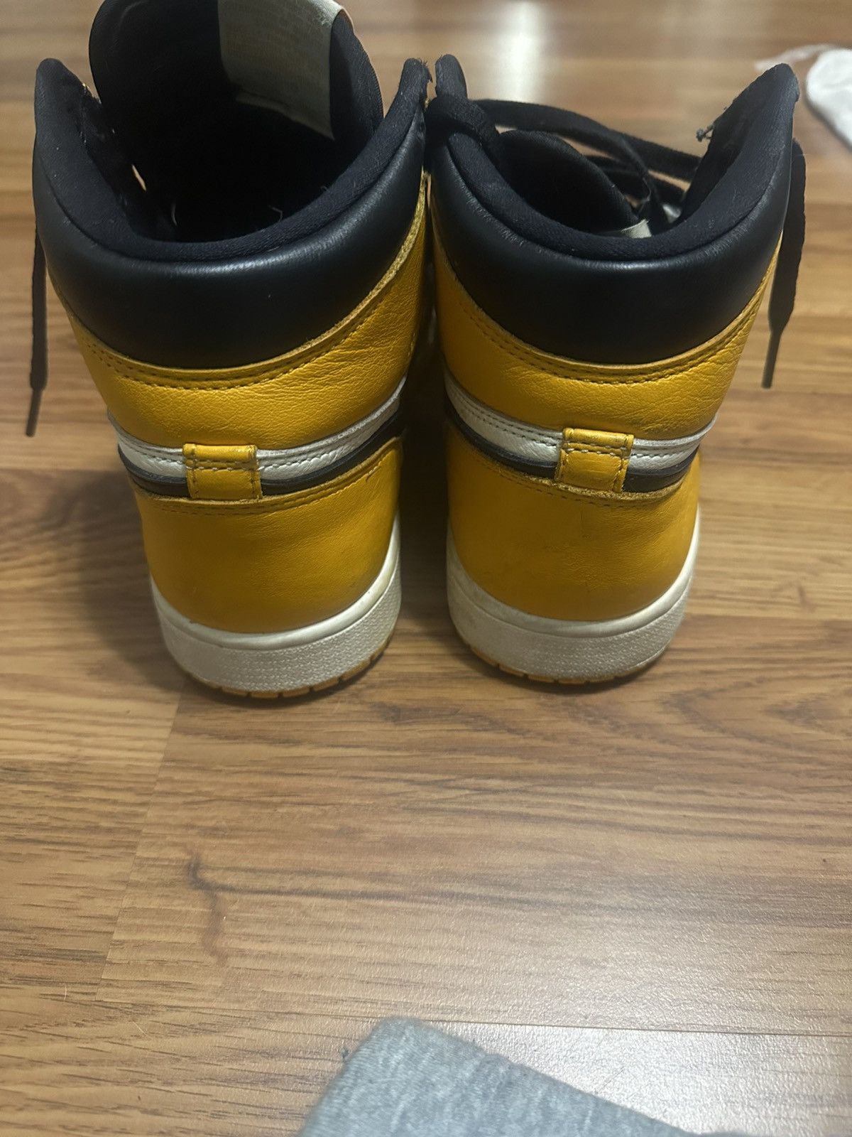Jordan Brand Jordan 1 taxi Size US 9 / EU 42 - 4 Thumbnail