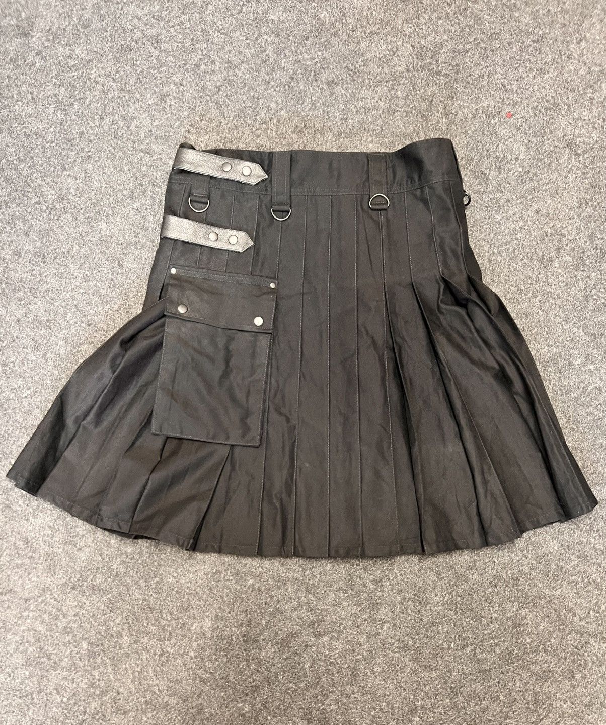 Cotton Utility Kilt Black with Adjustable Leather Straps