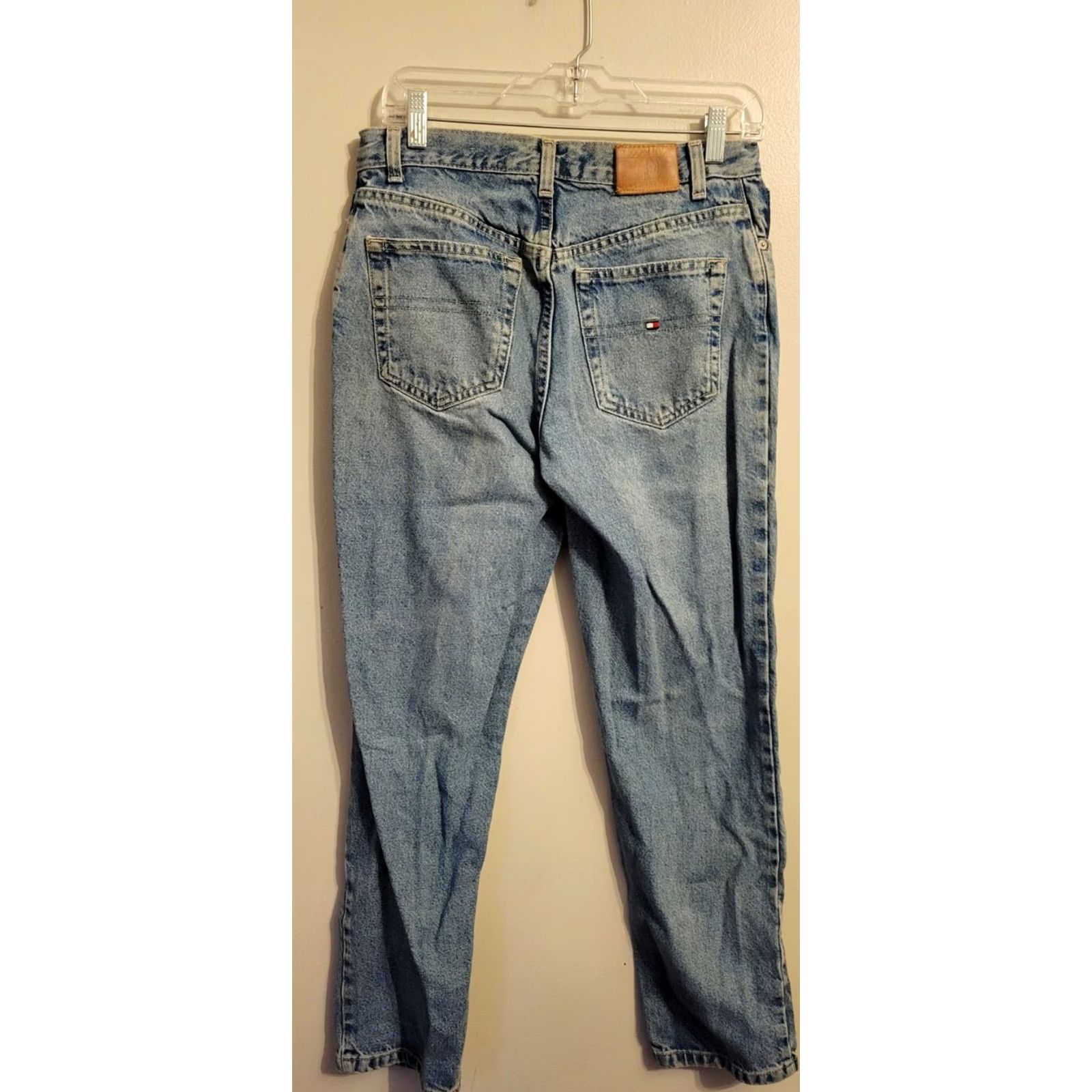 Tommy Hilfiger VINTAGE Tommy Hilfiger Jeans Boyfriend Size 6 Lt Wash Tapered Flag Womens Size 28" / US 6 / IT 42 - 5 Thumbnail