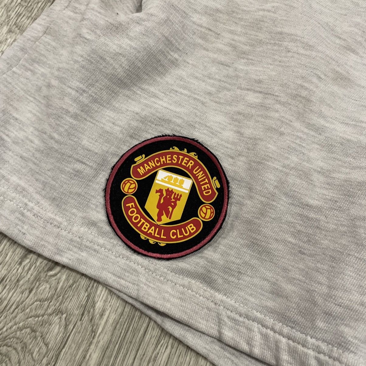 Umbro × Vintage 90s MANCHESTER UNITED ENGLAND SHORTS UMBRO JERSEY VINTAGE Size US 34 / EU 50 - 5 Thumbnail