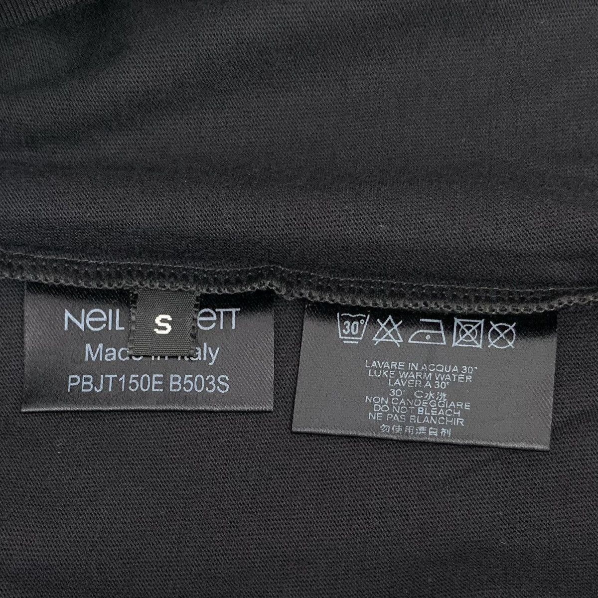 Neil Barrett Neil Barrett Black Statue of Liberty Print T-shirt K26WX Size US S / EU 44-46 / 1 - 8 Thumbnail
