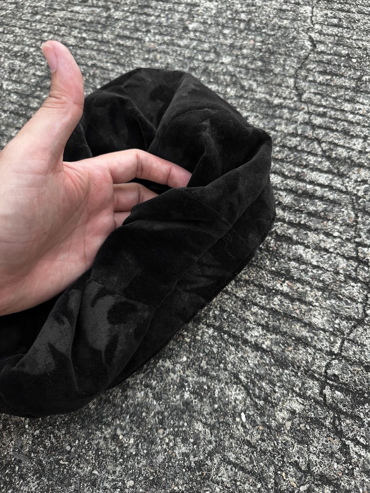 Yohji Yamamoto Yohji Yamamoto Pour Homme AW01 Runway Velvet Casquette Size ONE SIZE - 9 Thumbnail