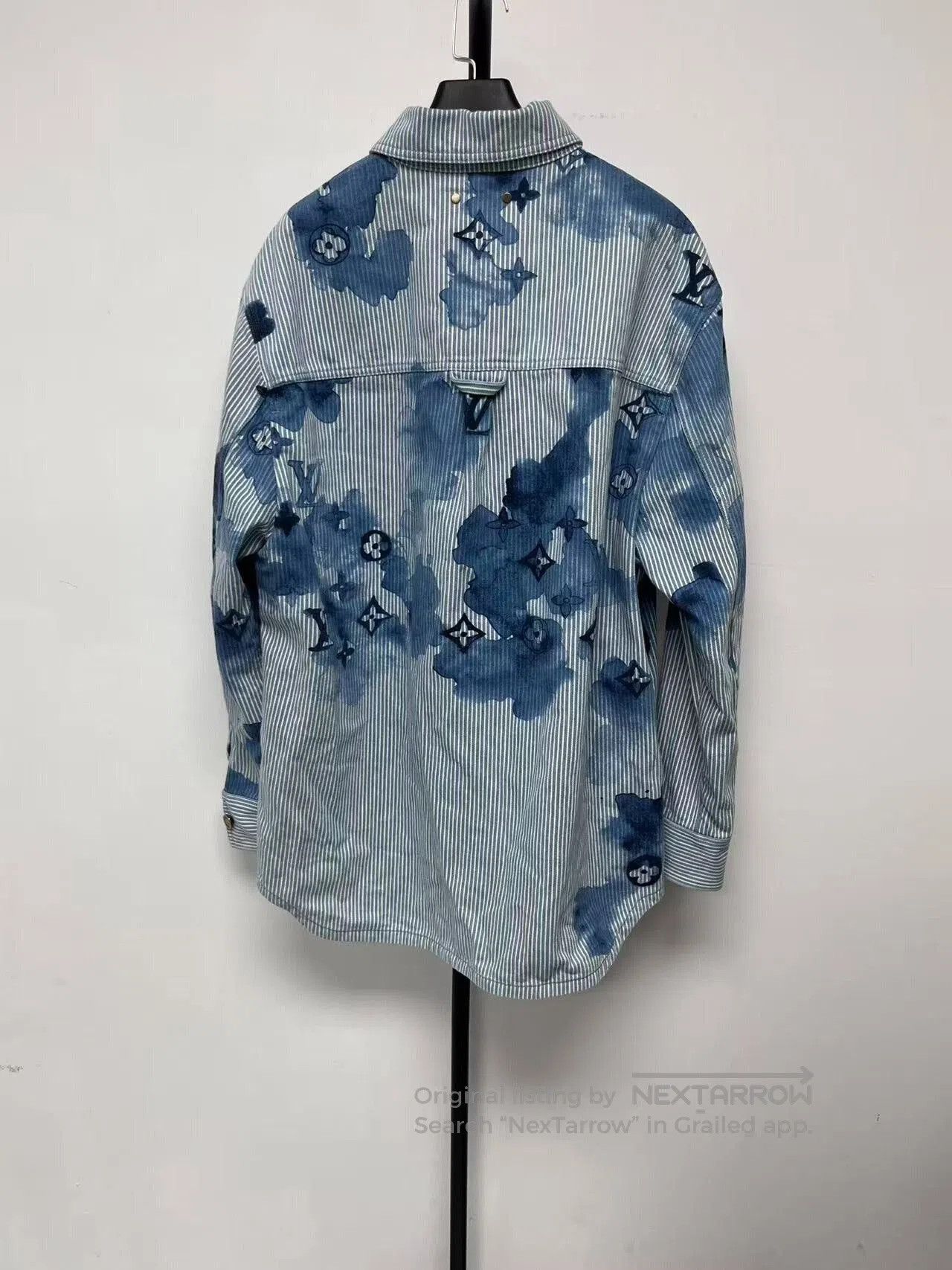 Louis Vuitton louis vuitton blue logo long sleeve shirt. Size US L / EU 52-54 / 3 - 2 Thumbnail