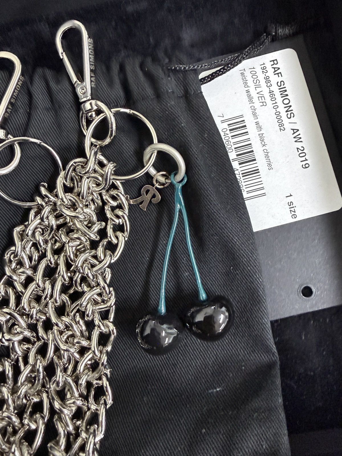 Raf Simons Raf Simons 19AW Black Cherries Twisted Wallet Chain Size ONE SIZE - 3 Thumbnail