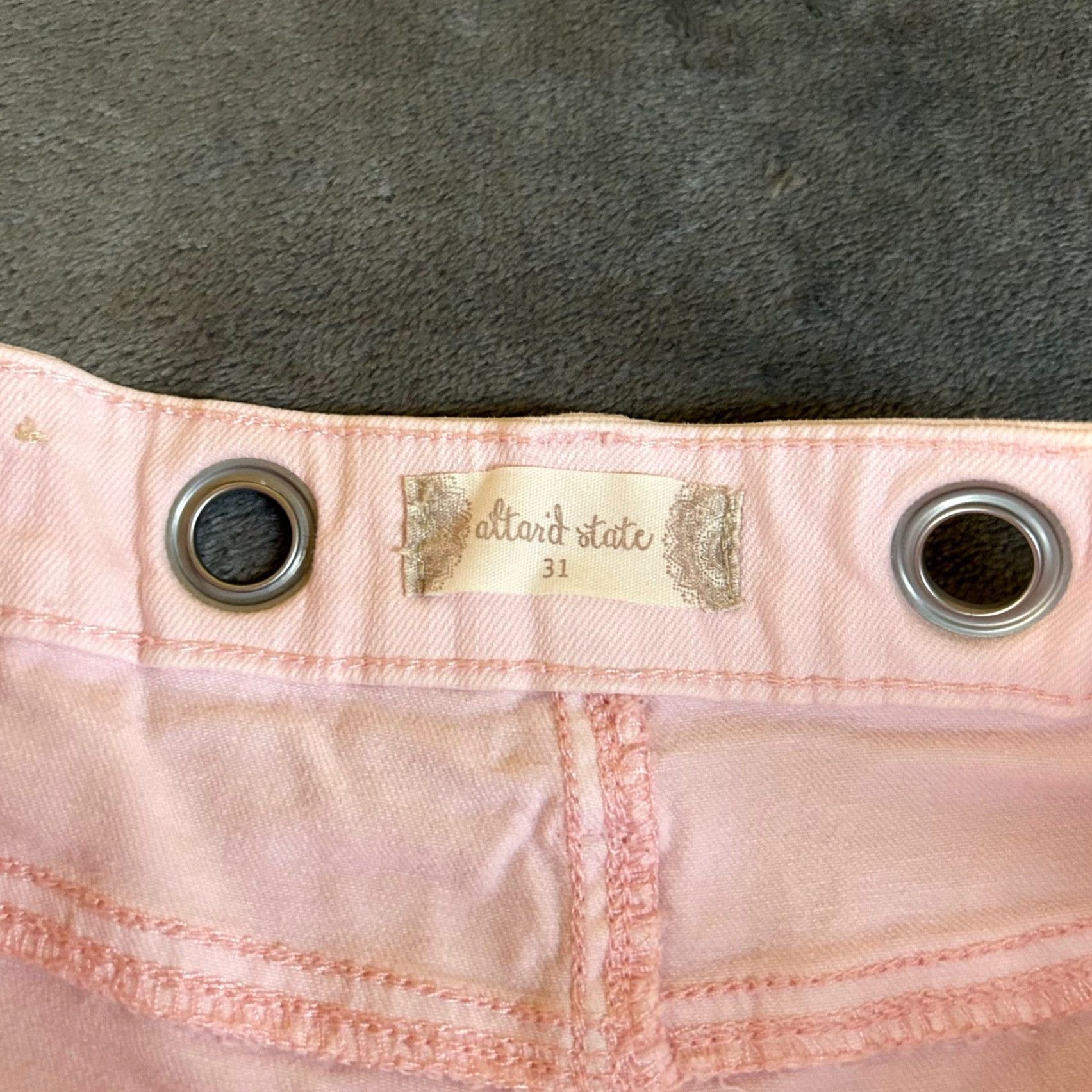 Vintage Altard State Pink Denim Shorts Frayed Hem Eyelet Detail Stretch Womens Size 31 Size 24" / US 00 / IT 34 - 2 Thumbnail