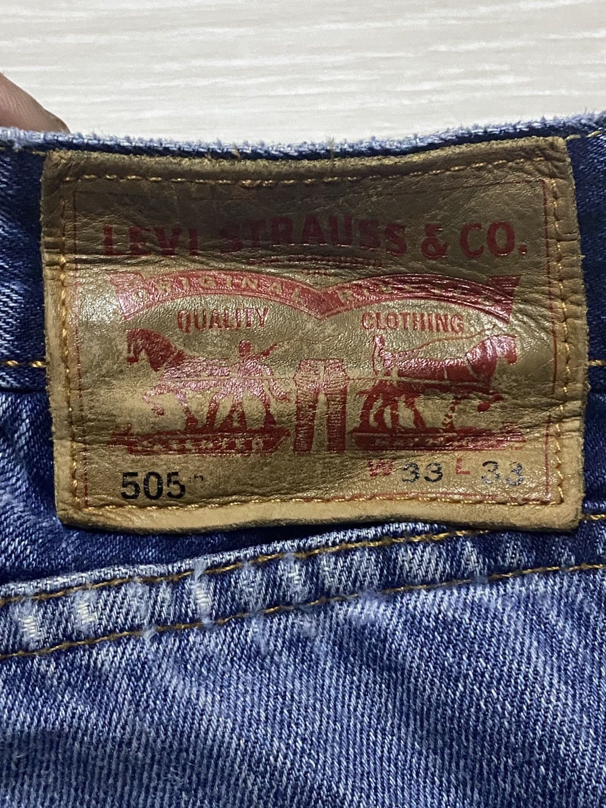 Levi's Vintage Levis 505 Y2K Faded Wash Distressed Loose Jeans Size US 34 / EU 50 - 12 Thumbnail