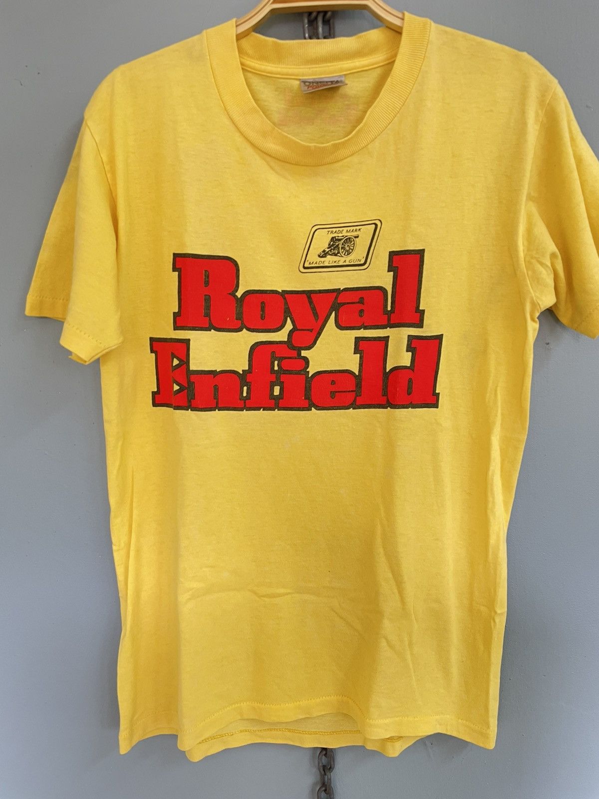 Indian Motorcycle Vintage 90s Royal Enfield Motorcycle t shirt Size US S / EU 44-46 / 1 - 3 Thumbnail