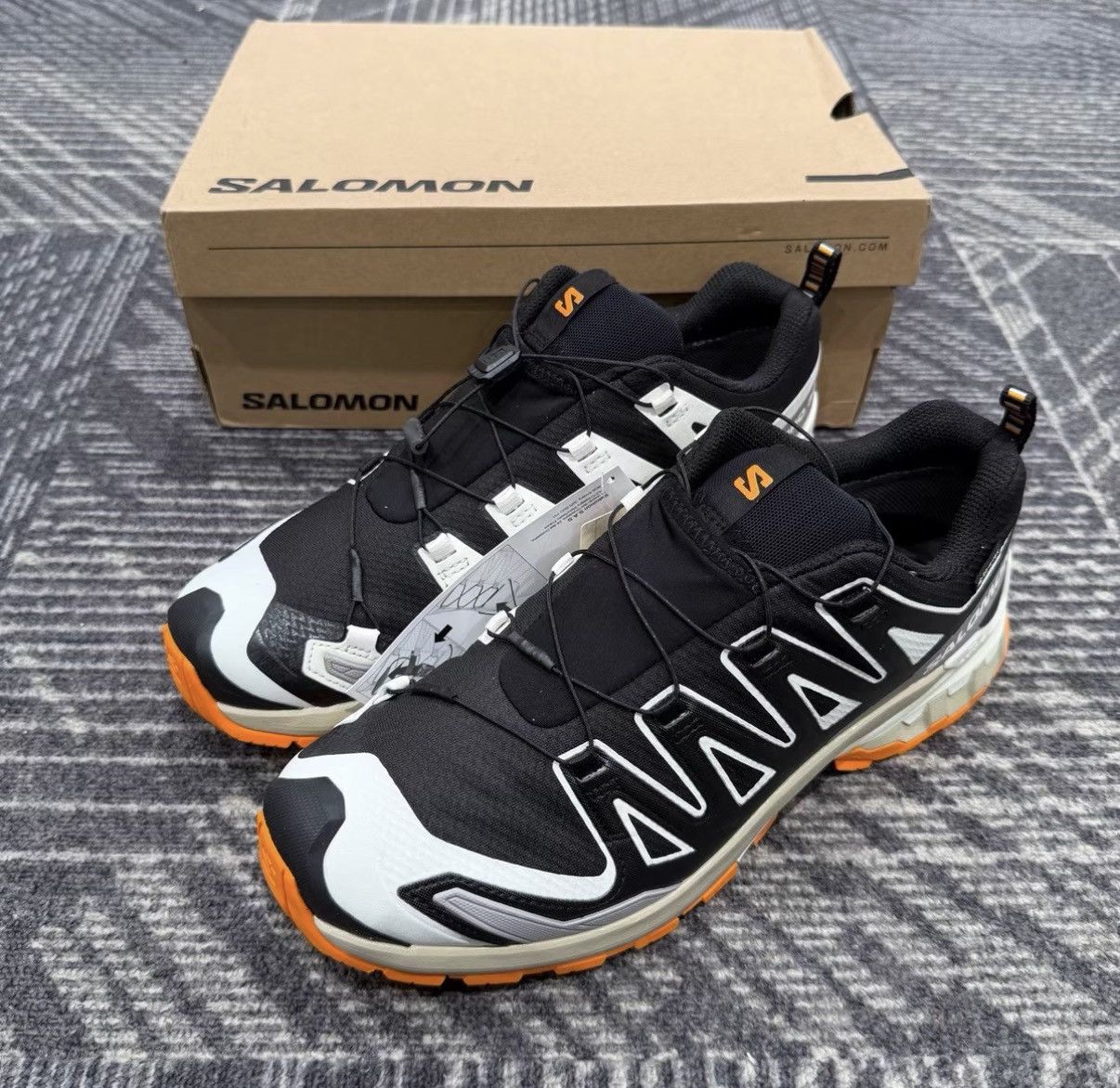 Salomon Salomon XA Pro 3D V9 GORE-TEX J42 Size US 10 / EU 43 - 1 Thumbnail
