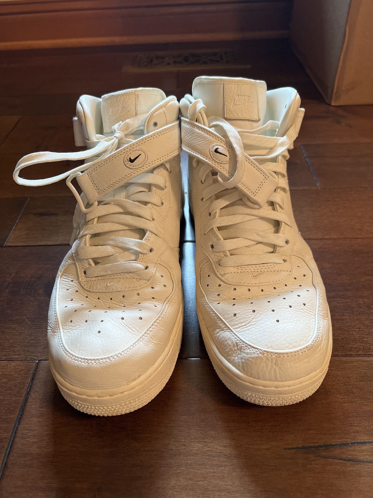 Jordan Brand Jordan 1 Mid ‘Jewel’ 2017 Size US 13 / EU 46 - 3 Thumbnail