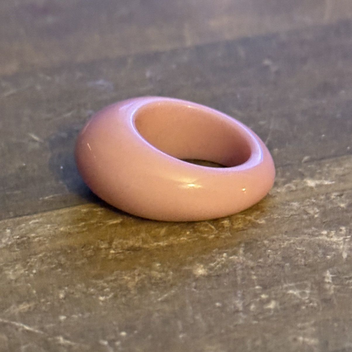 Vintage Vintage pink lucite dome ring Size ONE SIZE - 8 Thumbnail
