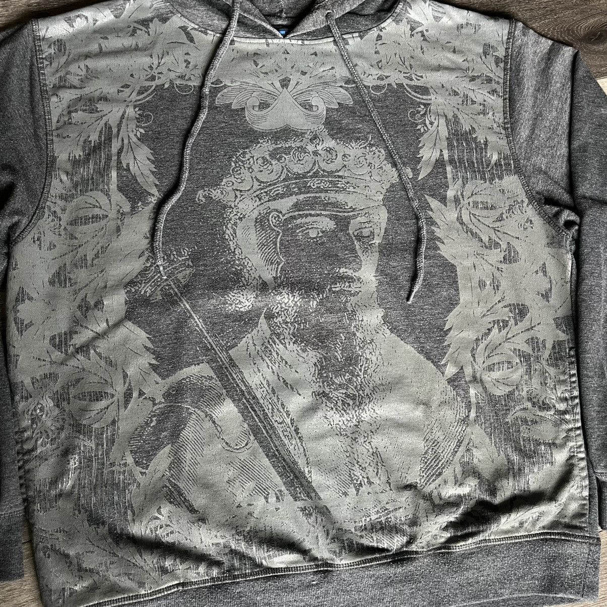 Vintage Vintage 2000s Royal Blue King Graphic Print Pullover Hoodie Size US XL / EU 56 / 4 - 5 Thumbnail