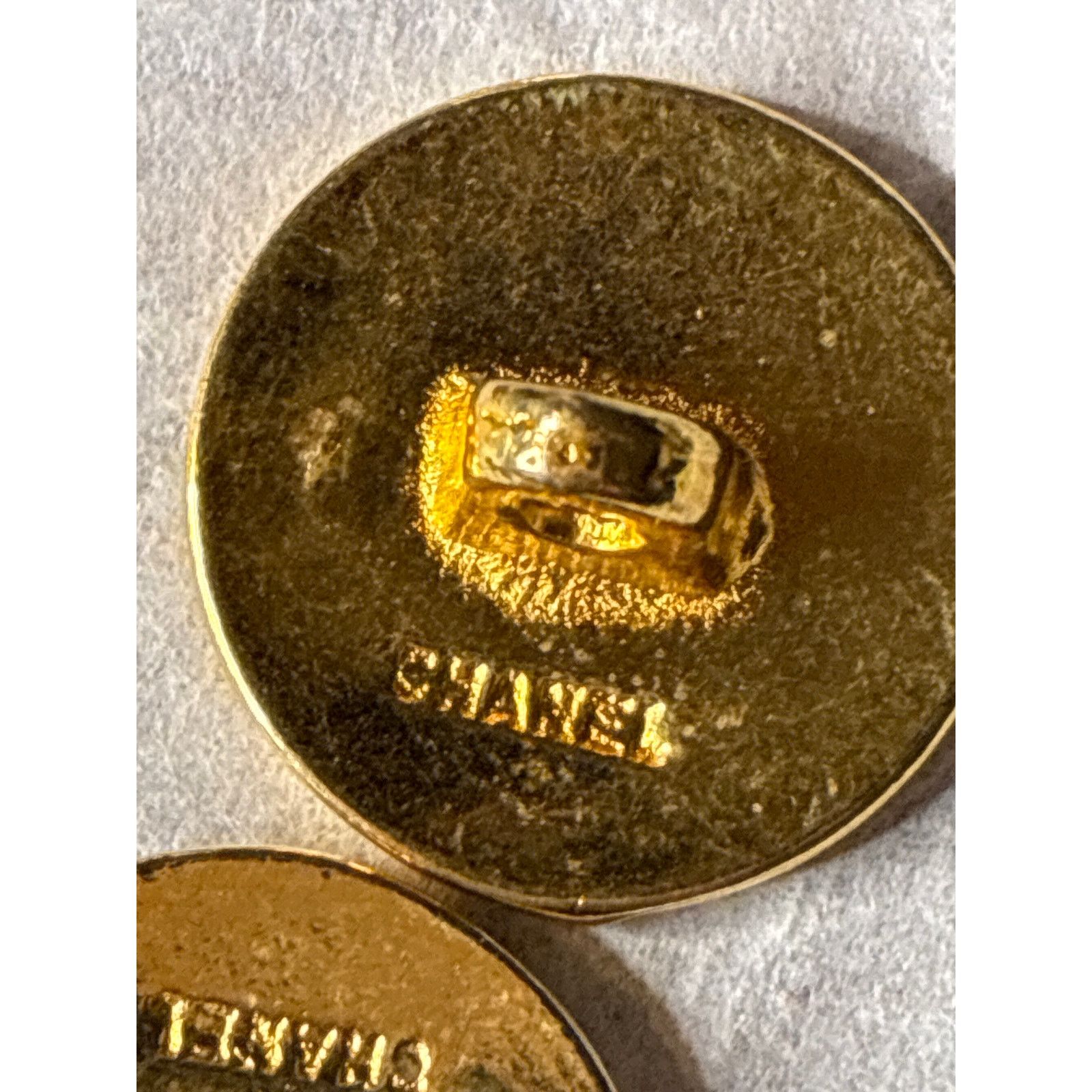 Chanel CHANEL Gold Plated Buttons - Set of 5 - Matelassé Flap Bag Size ONE SIZE - 3 Thumbnail