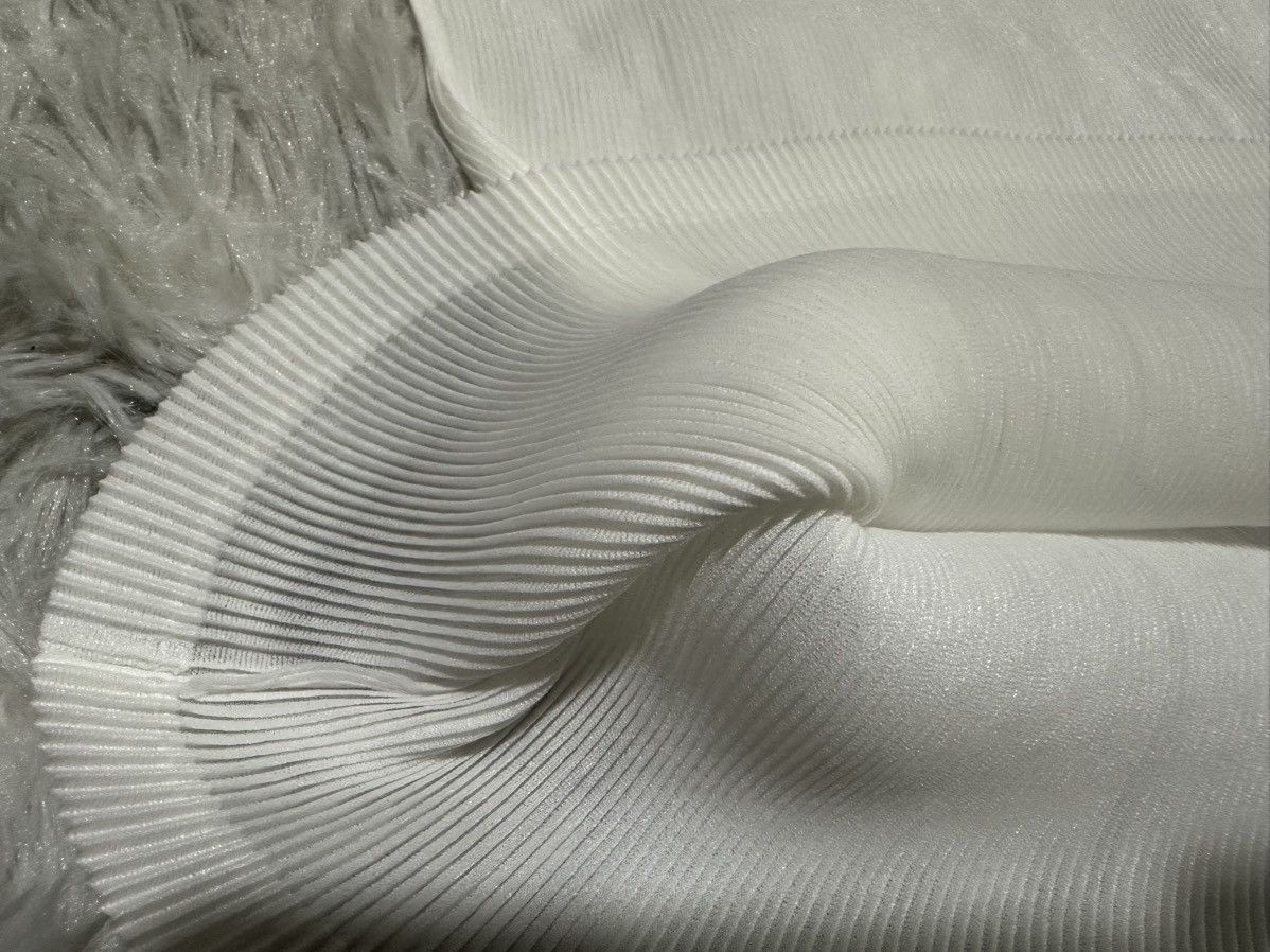 Pleats Please Issey Miyake 🔥Pleats Please Issey Miyake High Neck Top White Size US M / EU 48-50 / 2 - 5 Thumbnail