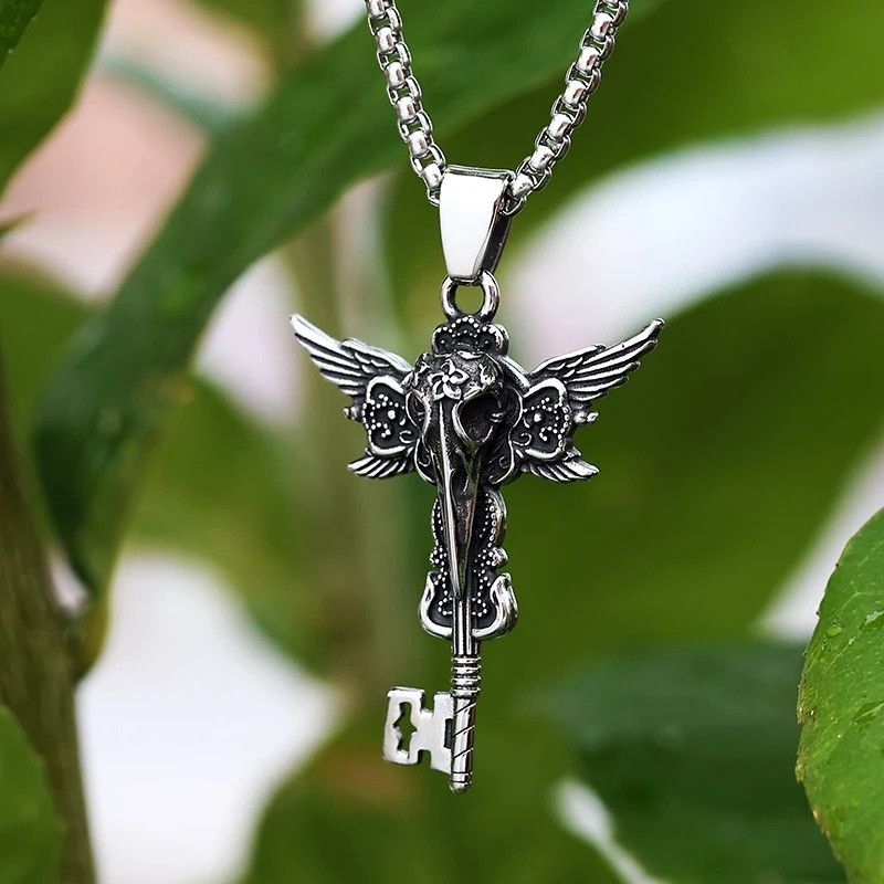 Japanese Brand × Jewelry Crown And Feather Necklace 2025 Size ONE SIZE - 1 Thumbnail
