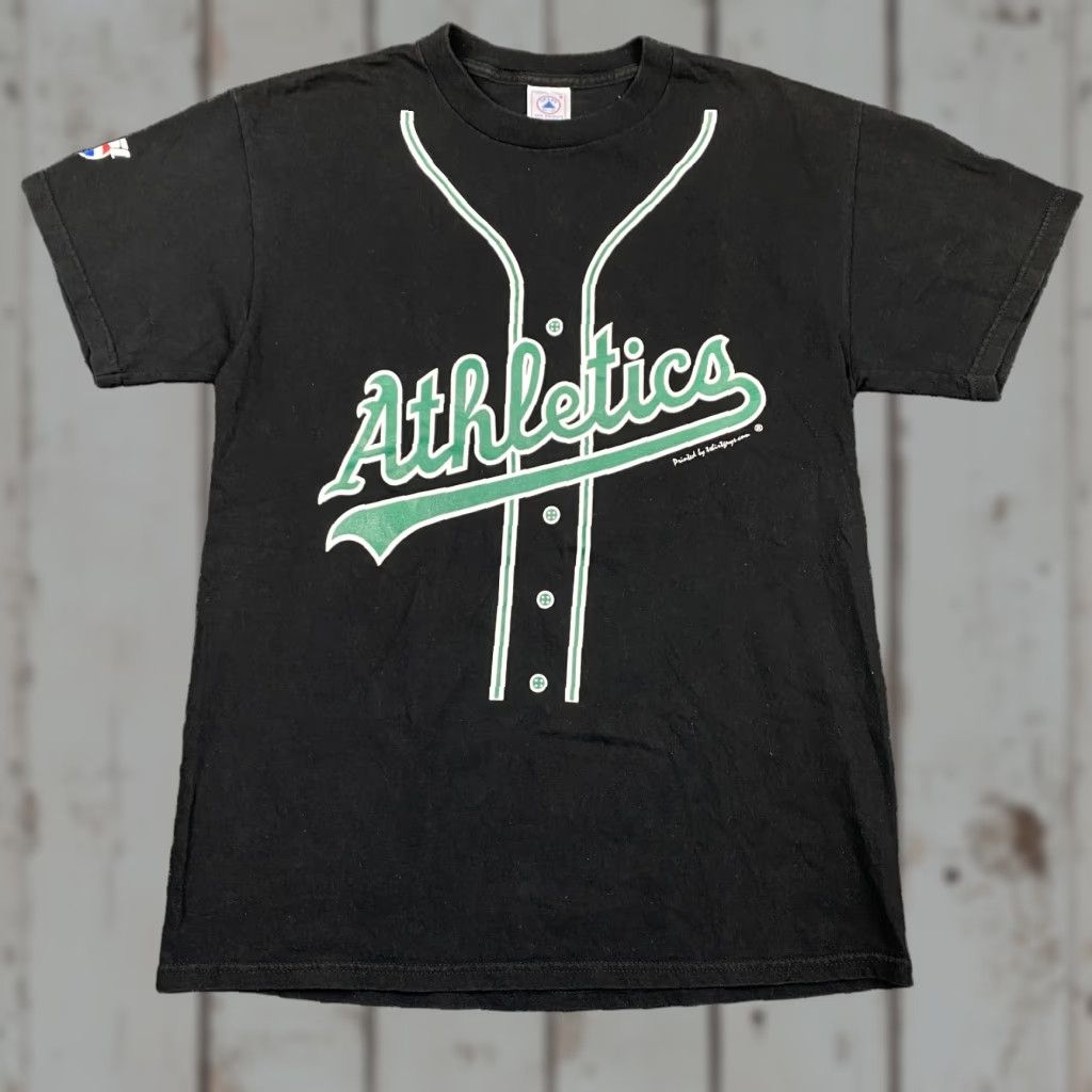 Delta VINTAGE Delta Oakland A’s Athletics Jersey Graphic Print T Shirt M Black US Sports Logo Man Adult Unisex Children 2000-2009 Mens Womens Boys Girls Size US M / EU 48-50 / 2 - 1 Thumbnail