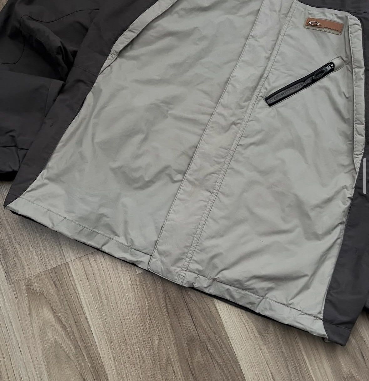 Oakley ✅CRAZY OAKLEY JACKET ✅🔥 Size US L / EU 52-54 / 3 - 7 Thumbnail