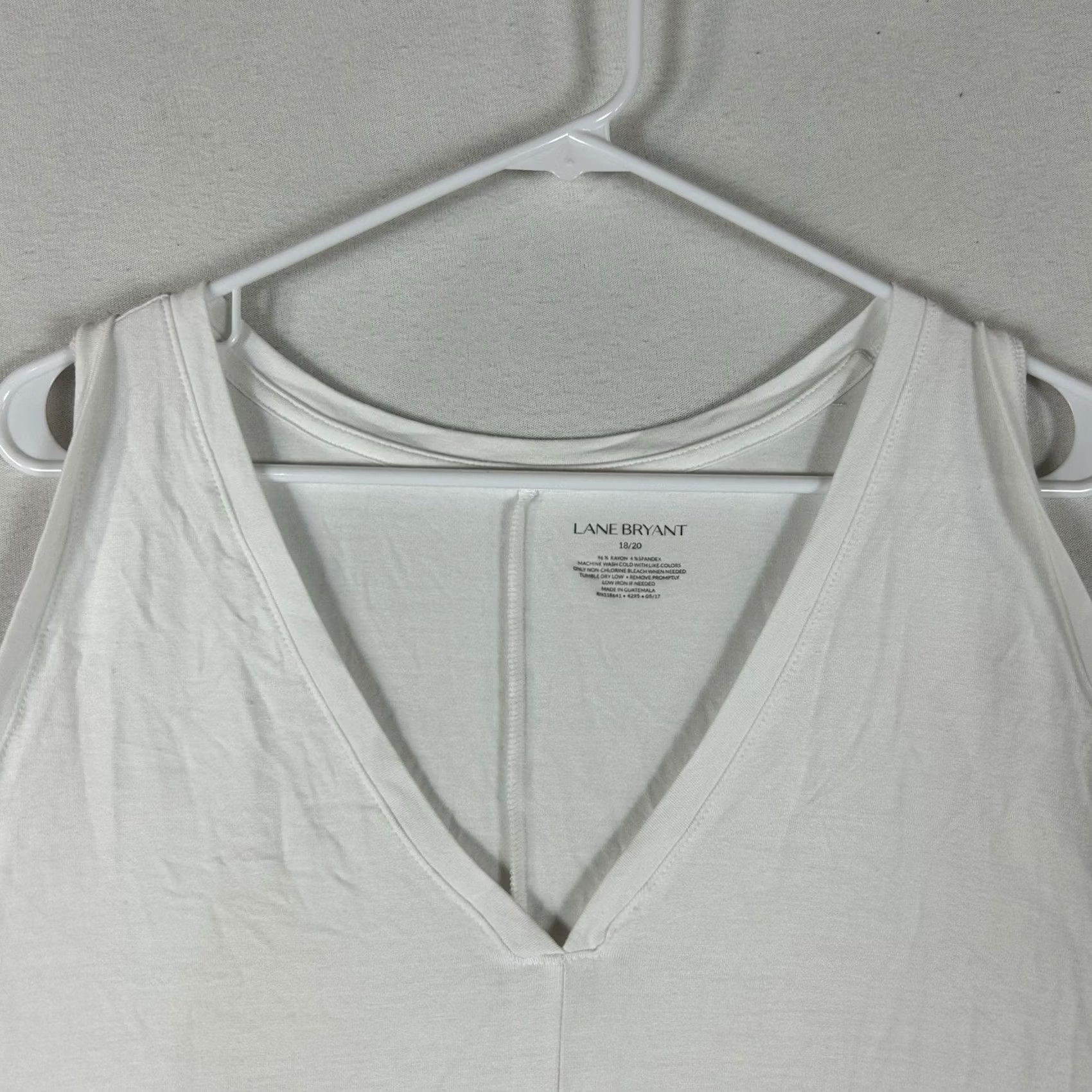 Vintage Lane Bryant Blouse Shirt Womens 18/20 White Sleeveless Lightweight Casual Knit Rayon Spandex VINTAGE? No Size XXL / US 16-18 / IT 52-54 - 2 Thumbnail