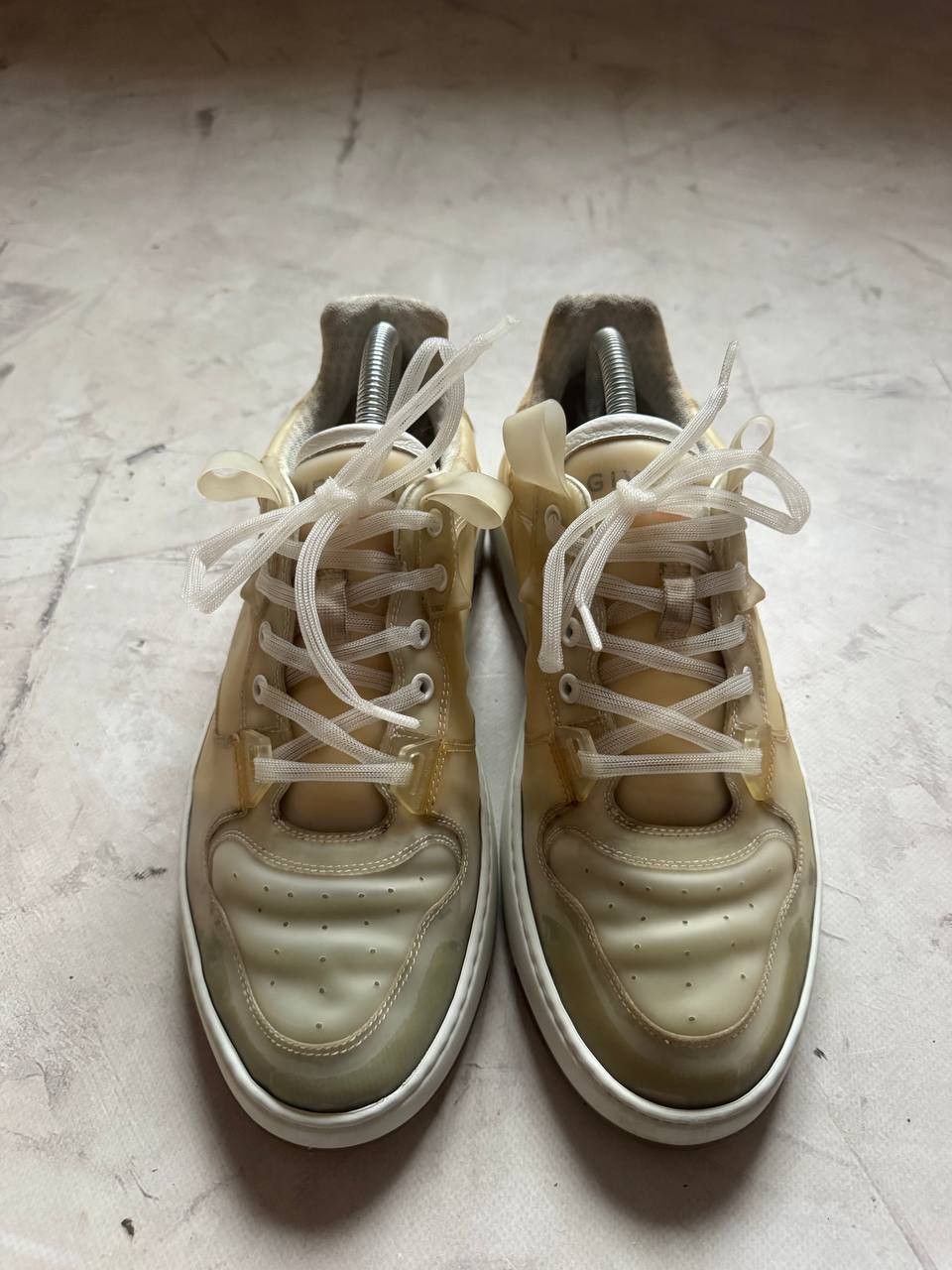 Givenchy Givenchy wing logo print sneakers Size US 9 / EU 42 - 2 Thumbnail