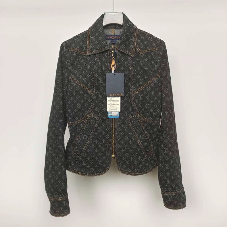 Louis Vuitton Louis Vuitton SS25 Retro Full Print Slim Fit Denim Jacket 2 Size XS / US 0-2 / IT 36-38 - 1 Thumbnail