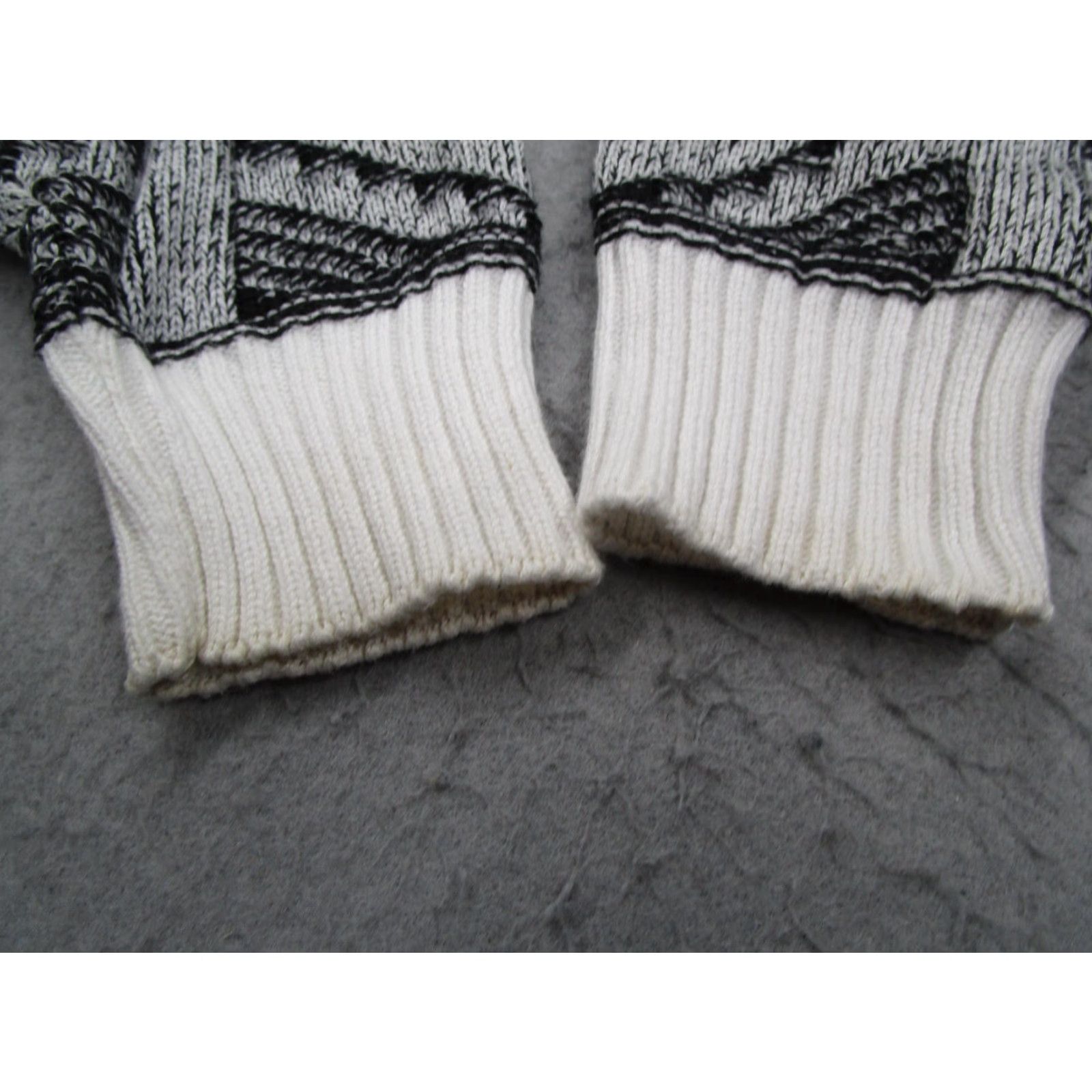 Vintage VINTAGE Towne by London Fog Sweater Mens XL White Geometric Knit Crew 80s 90s Size US XL / EU 56 / 4 - 7 Thumbnail