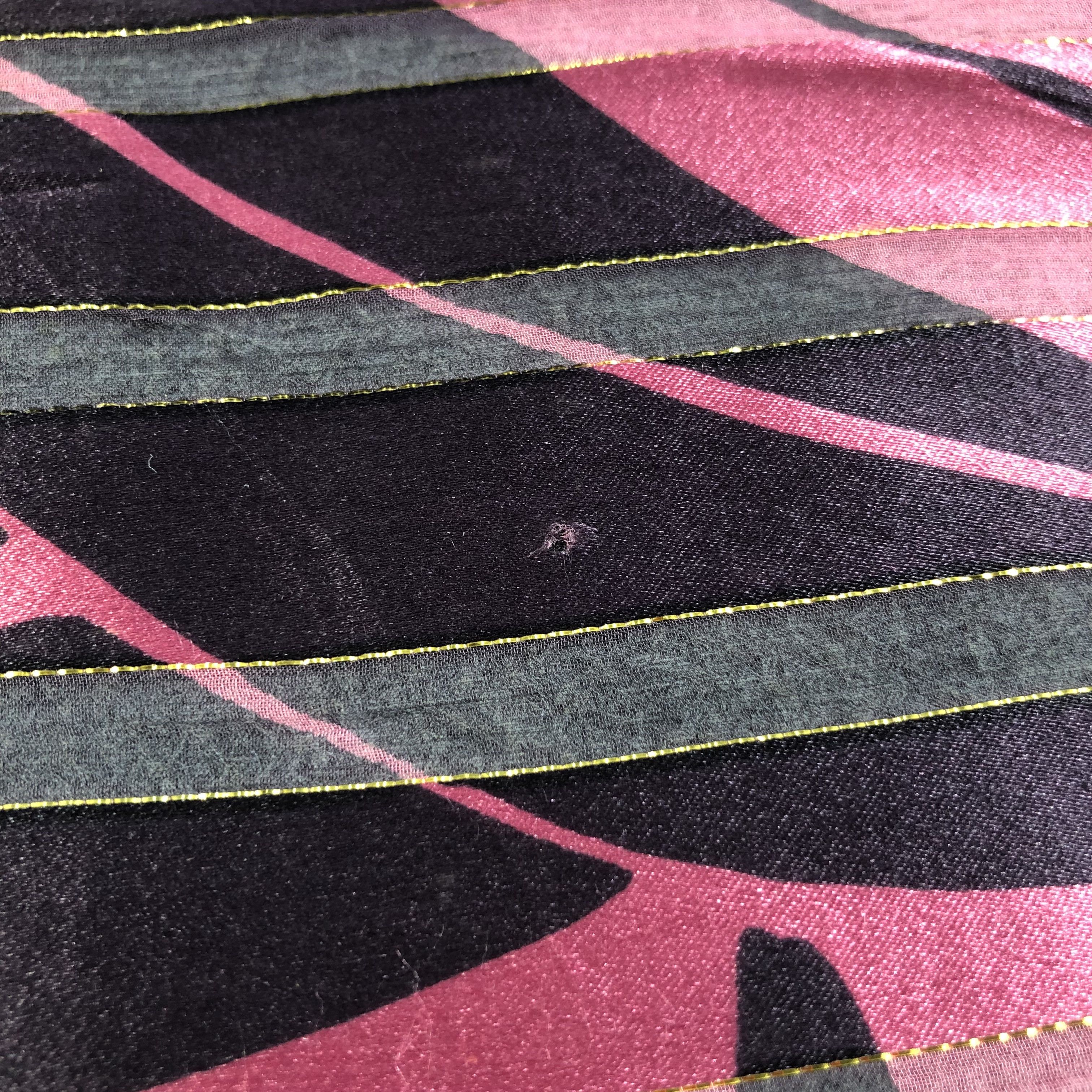 Japanese Brand Luxury Floral Slit Thread Silk Scarf M740 Size ONE SIZE - 10 Thumbnail